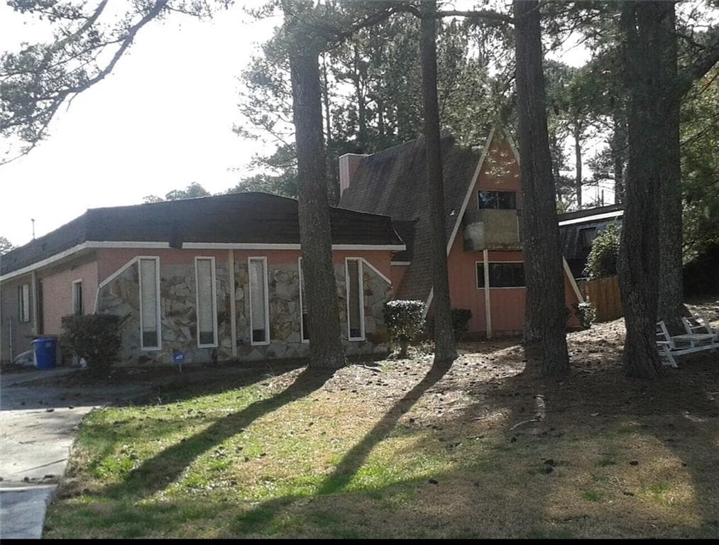 3 bedroom, 2 bathroom single family residence sold at 6774 Collier Road, Riverdale, GA 30296