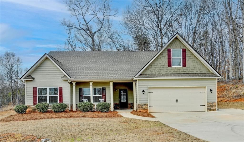 3 bedroom, 2 bathroom single family residence sold at 4466 HIGHLAND GATE Parkway, Gainesville, GA 30506