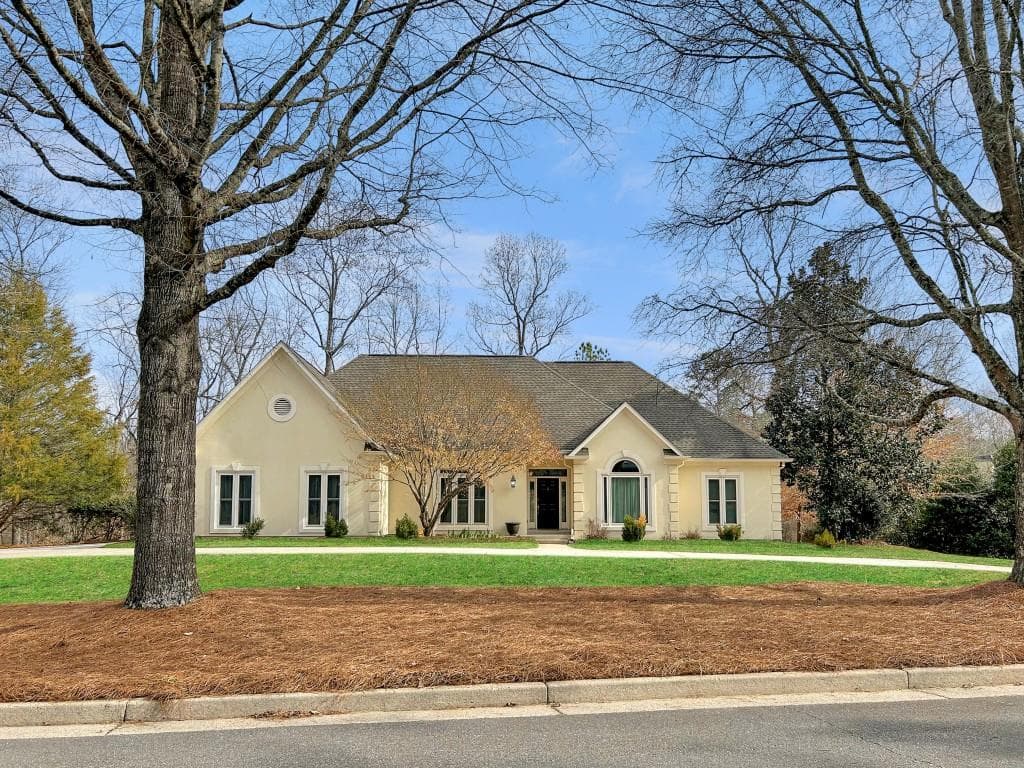 4 bedroom, 4 bathroom single family residence sold at 325 Sweet Briar Court, Alpharetta, GA 30004