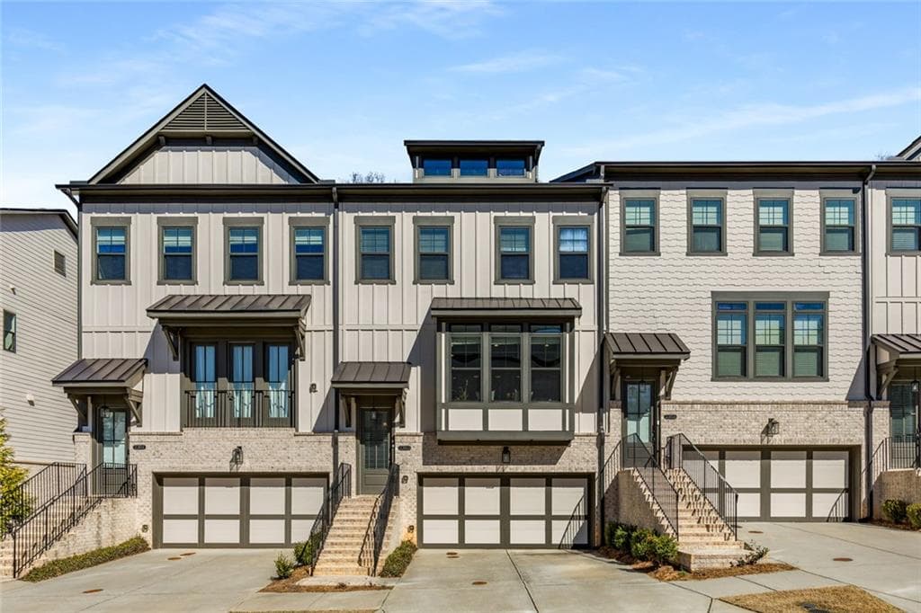 3 bedroom, 4 bathroom townhouse sold at 2353 Medlock Lane, Decatur, GA 30033