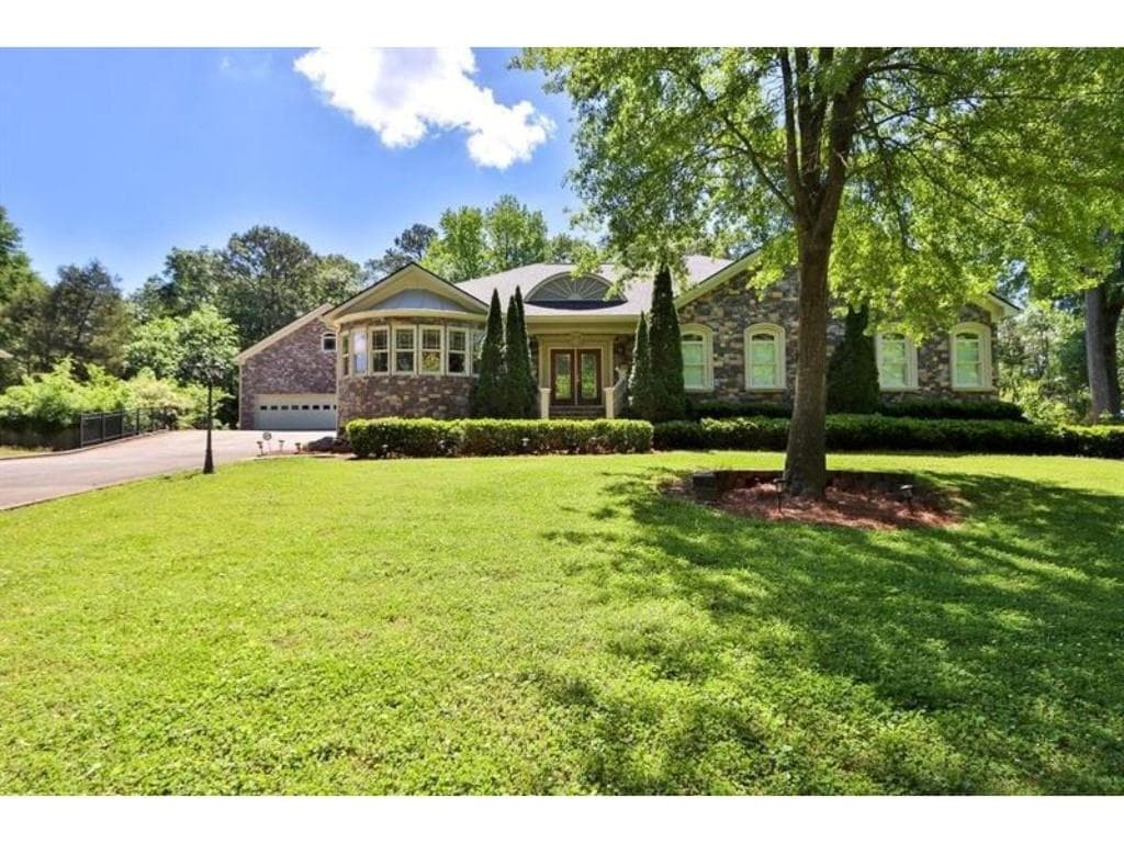 716 Counsel Drive, Marietta, GA 30068 — most recent listing photo