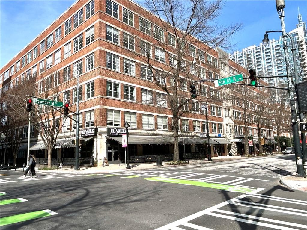 2 bedroom, 2 bathroom condominium sold at 800 Peachtree Street 8415, Atlanta, GA 30308