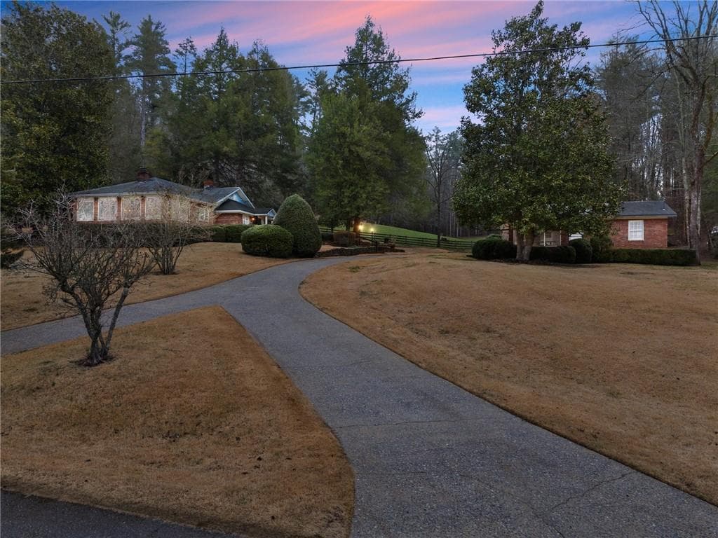 2 bedroom, 2 bathroom single family residence sold at 1924 Dicks Creek Rd, Cleveland, GA 30528