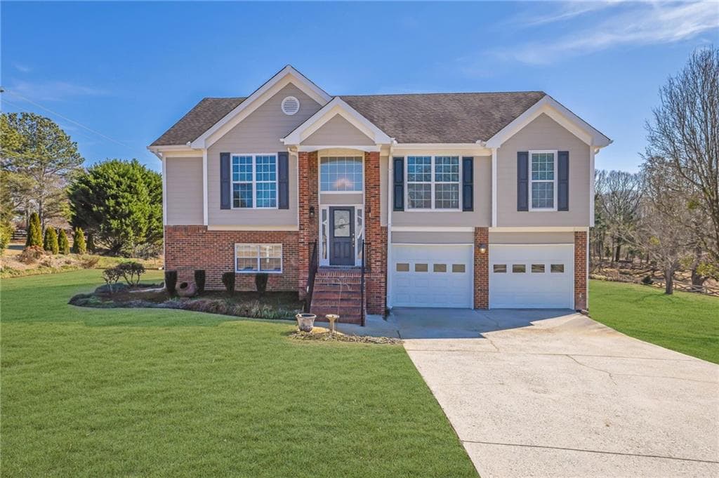4 bedroom, 3 bathroom single family residence sold at 4125 Mark Todd Court, Hoschton, GA 30548