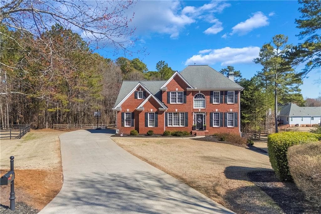 5 bedroom, 3 bathroom single family residence sold at 2825 Inverness Way, Monroe, GA 30656