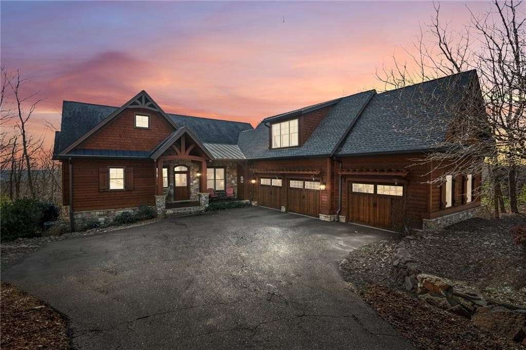 4 bedroom, 5 bathroom single family residence sold at 811 Skyline Drive, Big Canoe, GA 30143