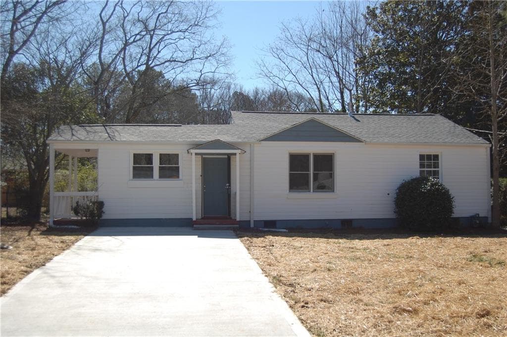 3 bedroom, 2 bathroom single family residence sold at 2568 Loghaven Drive, Atlanta, GA 30318