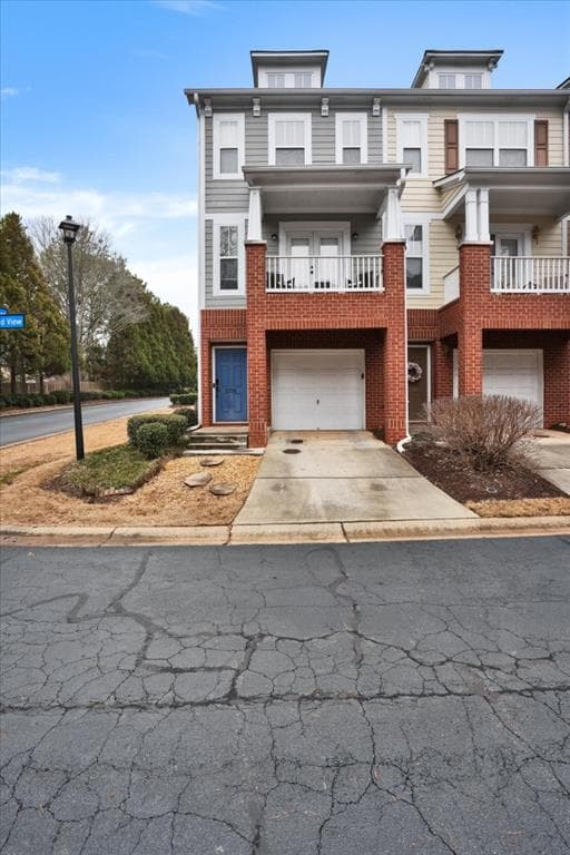 2 bedroom, 3 bathroom, 1,492 sq ft townhouse sold at 3316 Seaward View, Alpharetta, GA 30004