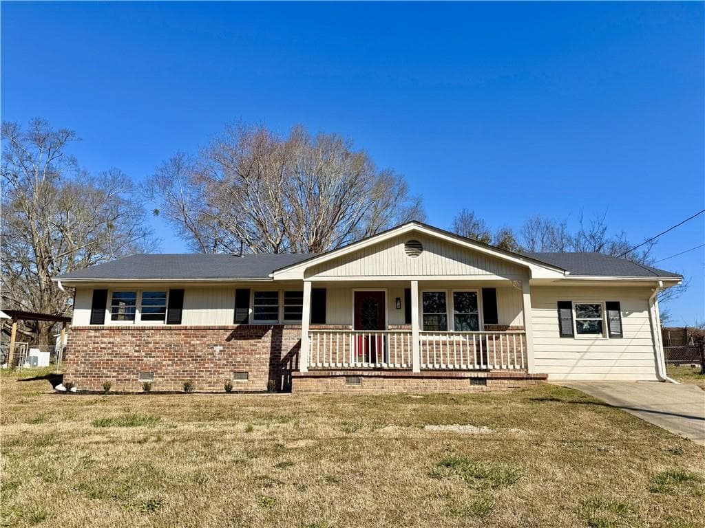 3 bedroom, 2 bathroom single family residence sold at 1091 Mountain View Road, Conyers, GA 30012