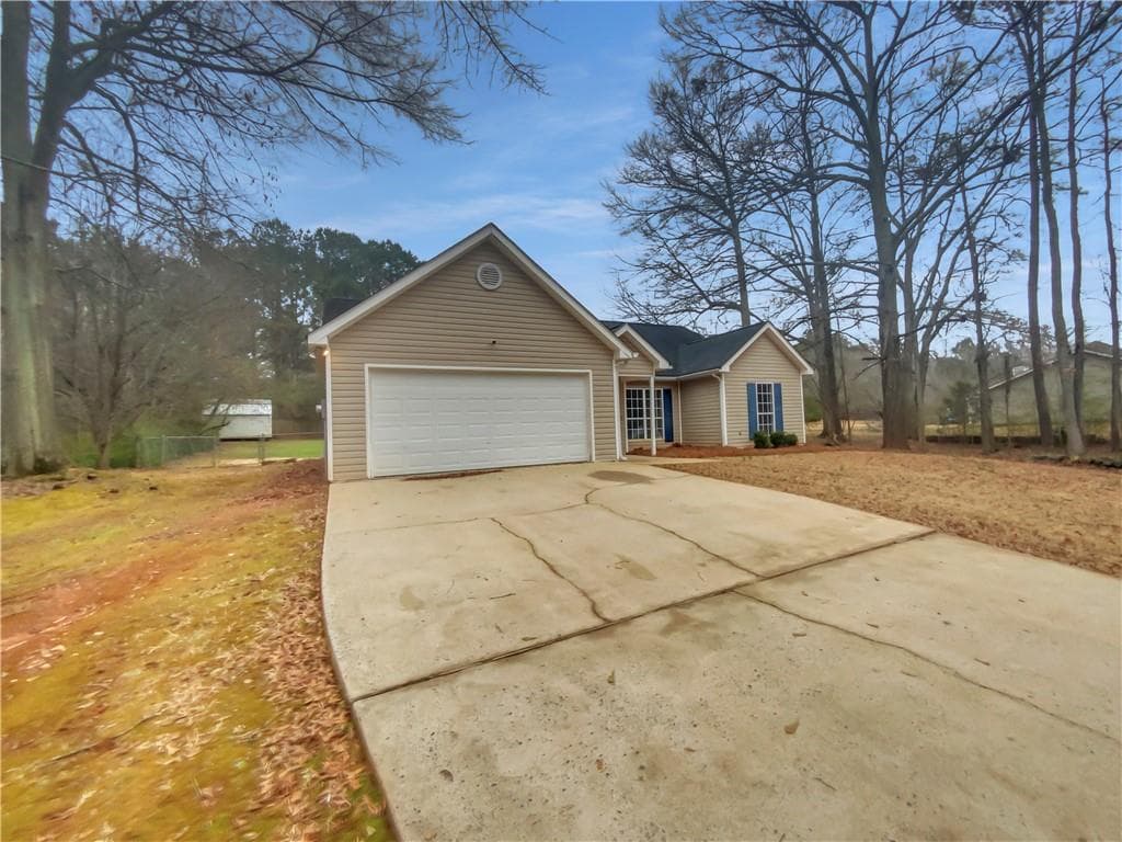 3 bedroom, 3 bathroom single family residence sold at 29 Saint James Place, Sharpsburg, GA 30277
