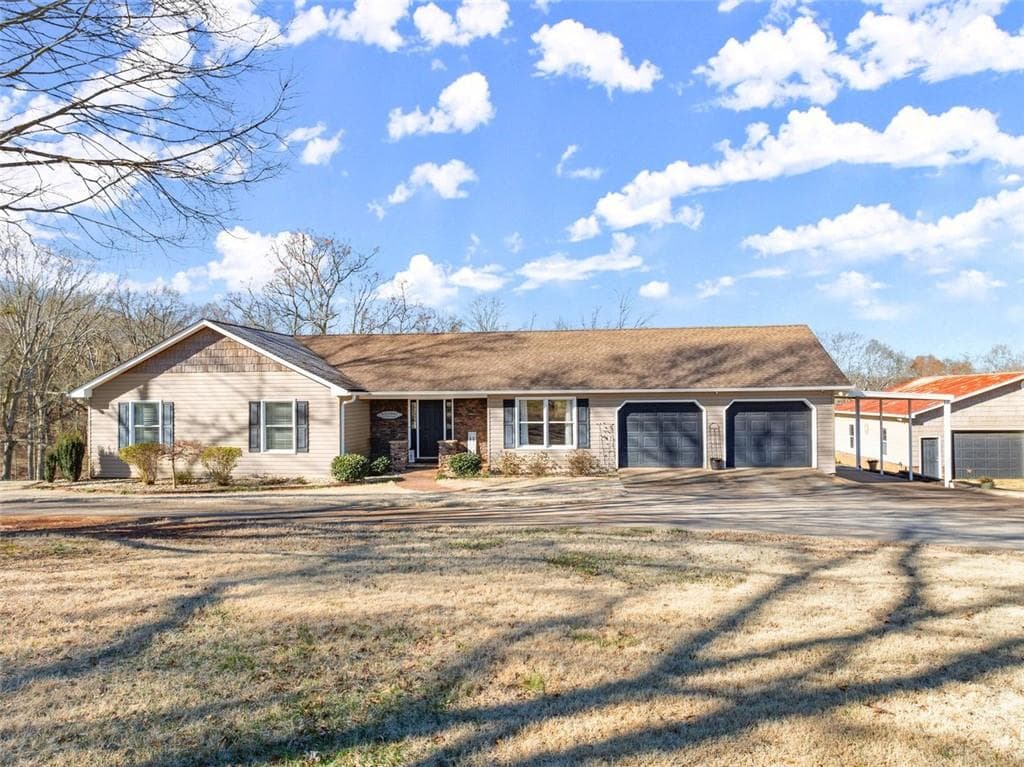 3 bedroom, 2 bathroom single family residence sold at 250 KINLEY Road, Royston, GA 30662