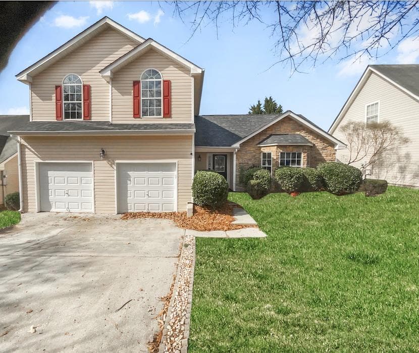 3 bedroom, 3 bathroom single family residence sold at 4565 Bridle Point Parkway, Snellville, GA 30039