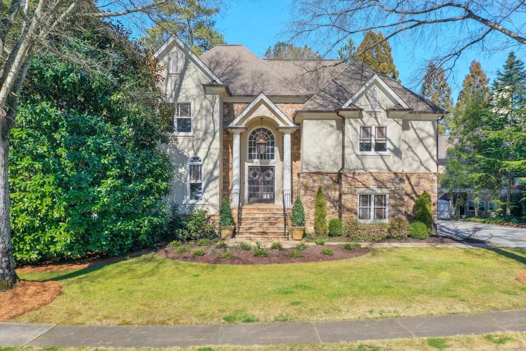 5 bedroom, 5 bathroom single family residence sold at 2318 Edgemere Lake Circle, Marietta, GA 30062