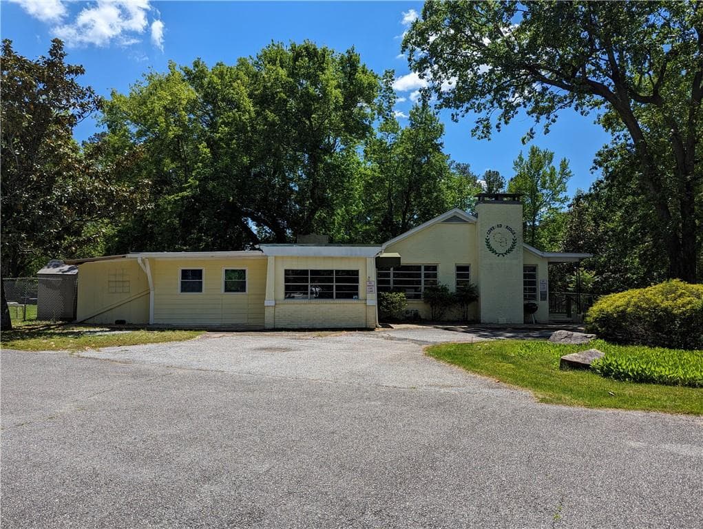 3941 Covered Bridge Road, Smyrna, GA 30082 — most recent listing photo