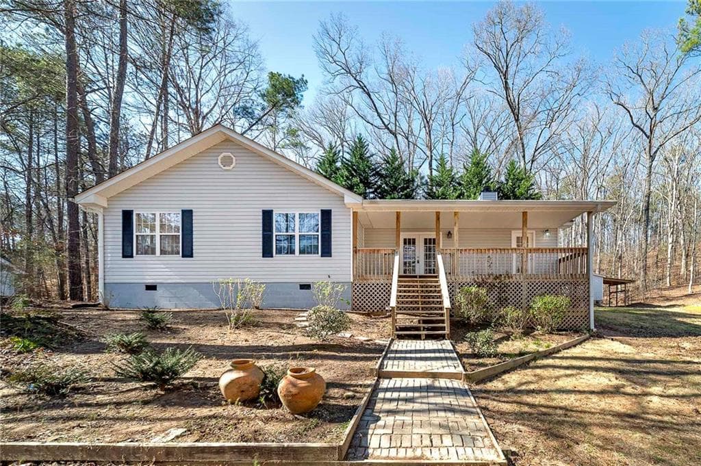 4 bedroom, 2 bathroom single family residence sold at 254 W Mourning Dove Court, Monticello, GA 31064