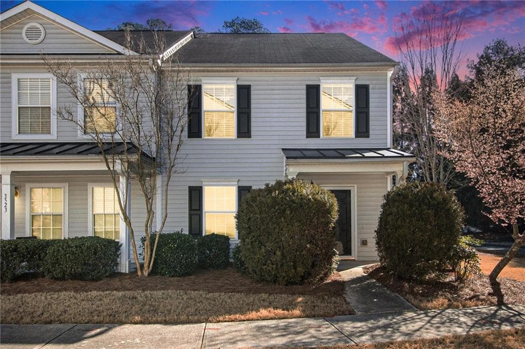 3 bedroom, 3 bathroom townhouse sold at 3525 Parc Circle, Atlanta, GA 30311
