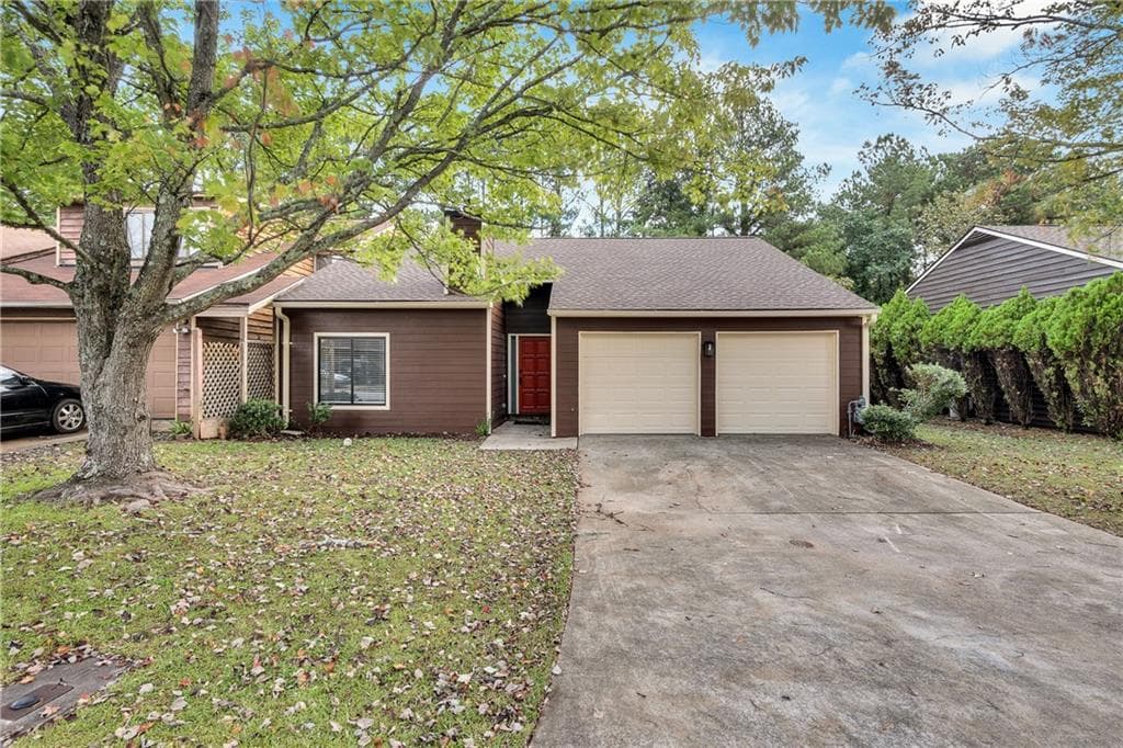 3 bedroom, 2 bathroom townhouse sold at 1522 Burnstone Drive, Stone Mountain, GA 30088
