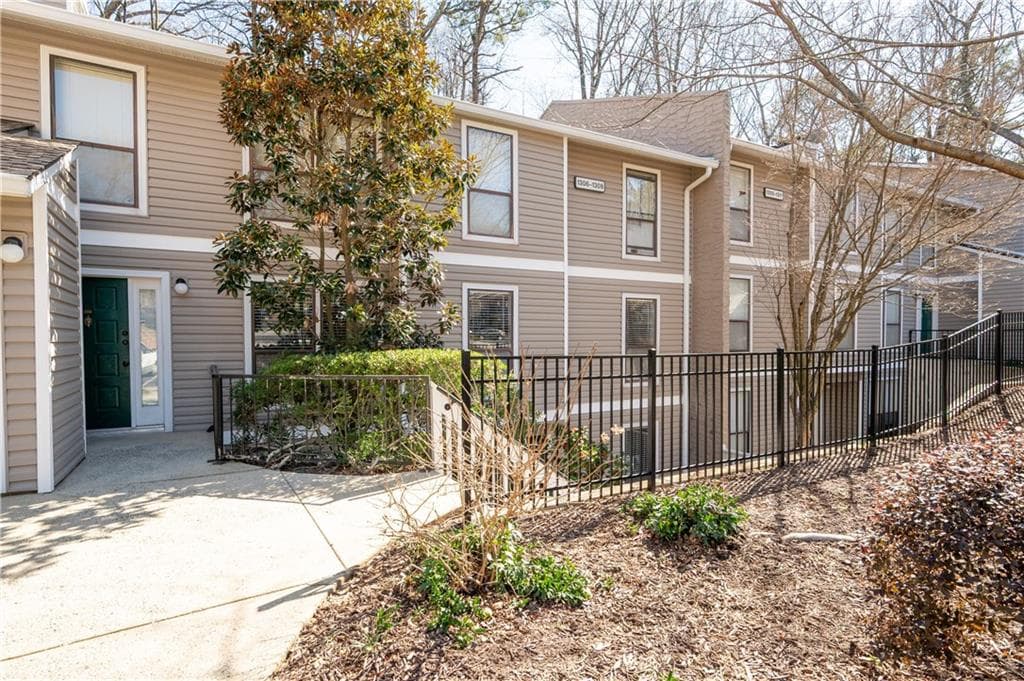 1307 Wynnes Ridge Circle, Marietta, GA 30067 — most recent listing photo