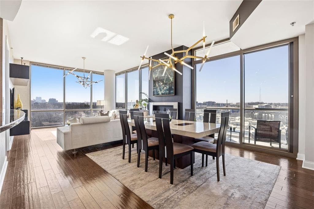 2 bedroom, 3 bathroom, 1,536 sq ft condominium sold at 270 17TH Street 1213, Atlanta, GA 30363