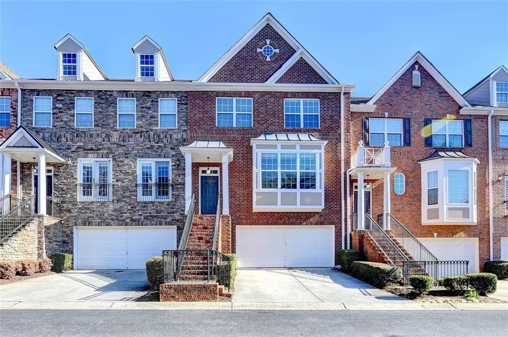 4 bedroom, 4 bathroom townhouse sold at 6046 CHINA ROSE Lane, Duluth, GA 30097