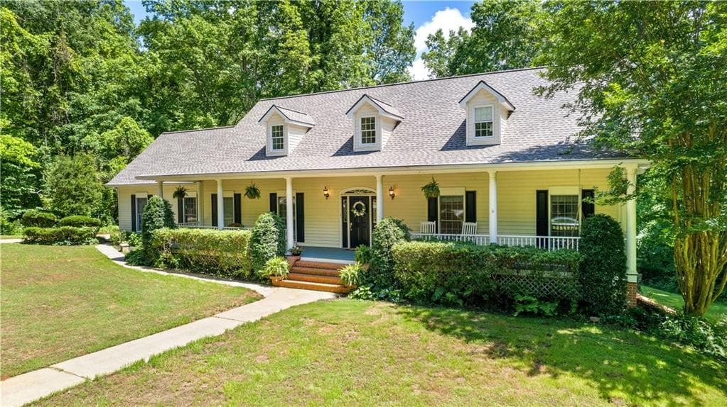 5 bedroom, 5 bathroom single family residence sold at 25 Longwood Lane, Newnan, GA 30263