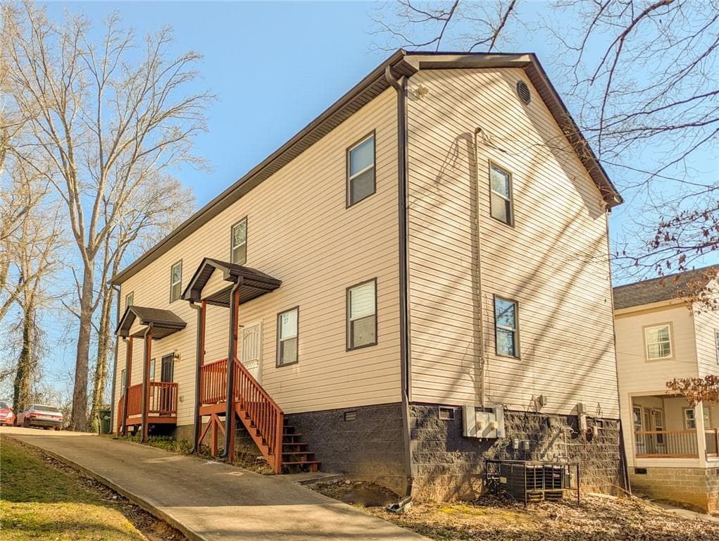 duplex sold at 1971 East Avenue, Atlanta, GA 30318