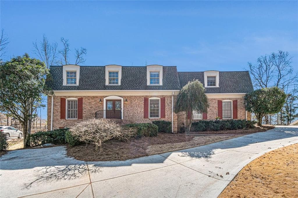 5 bedroom, 3 bathroom single family residence sold at 5545 WOODSONG Trail, Dunwoody, GA 30338