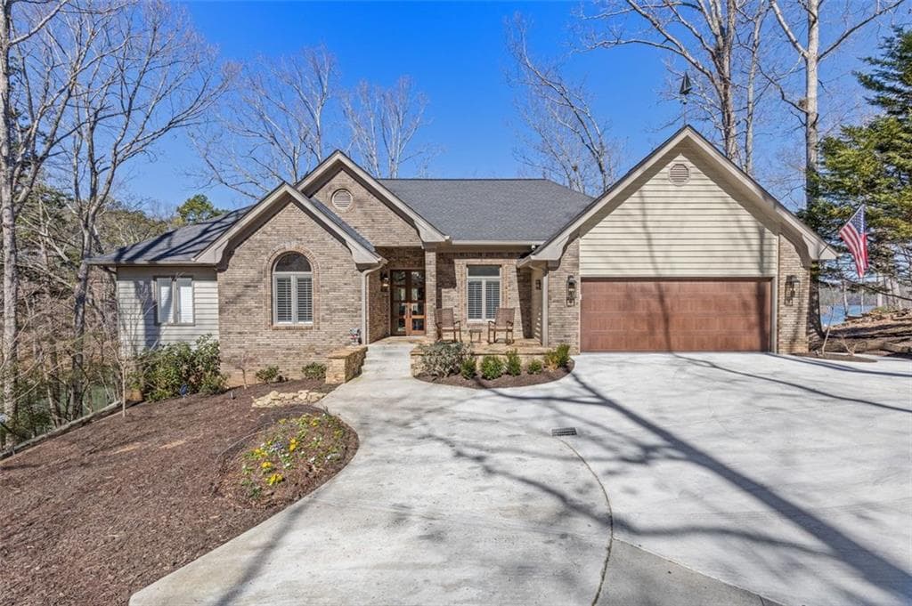 4 bedroom, 4 bathroom single family residence sold at 5568 MALLARD Walk, Gainesville, GA 30504