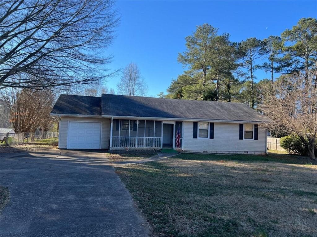 3 bedroom, 2 bathroom single family residence sold at 3845 Hwy 81 West, Hampton, GA 30228