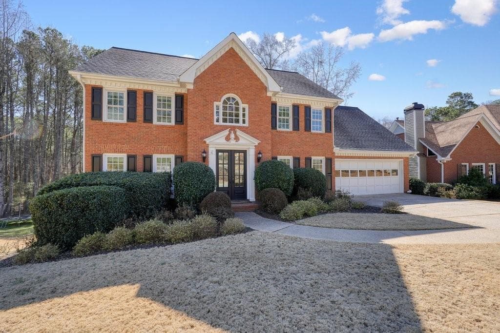 5 bedroom, 3 bathroom, 4,266 sq ft single family residence sold at 9470 Dominion Way, Alpharetta, GA 30022