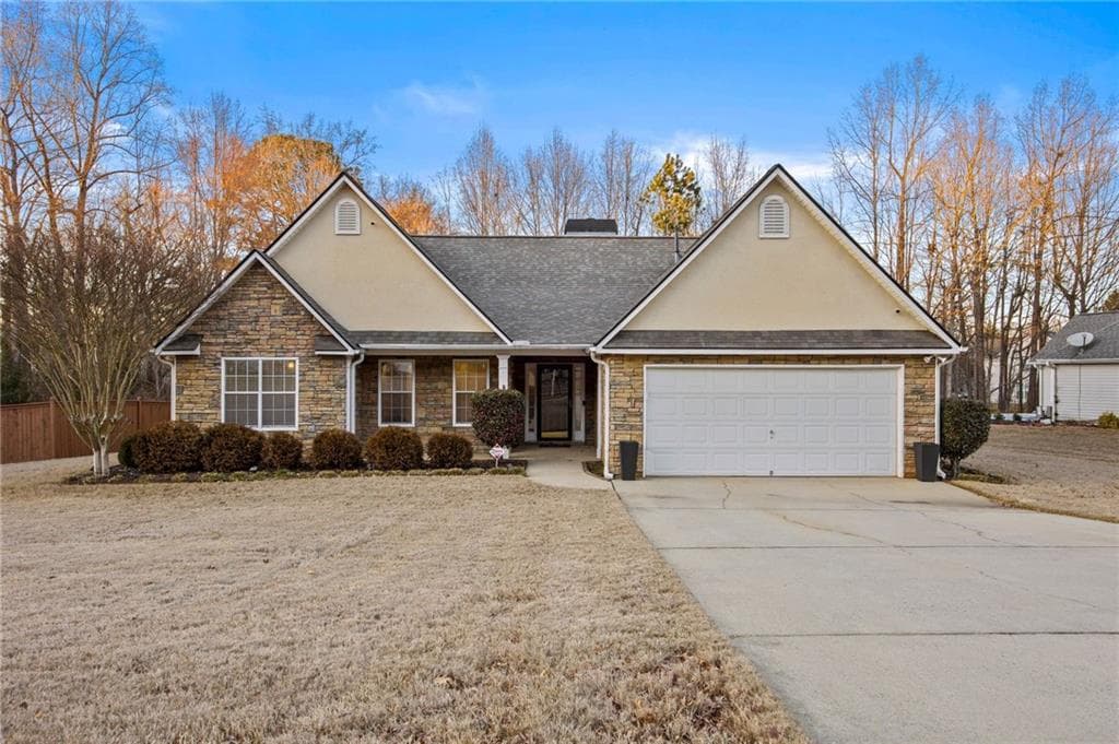 3 bedroom, 2 bathroom single family residence sold at 129 Windy Circle, Mcdonough, GA 30253