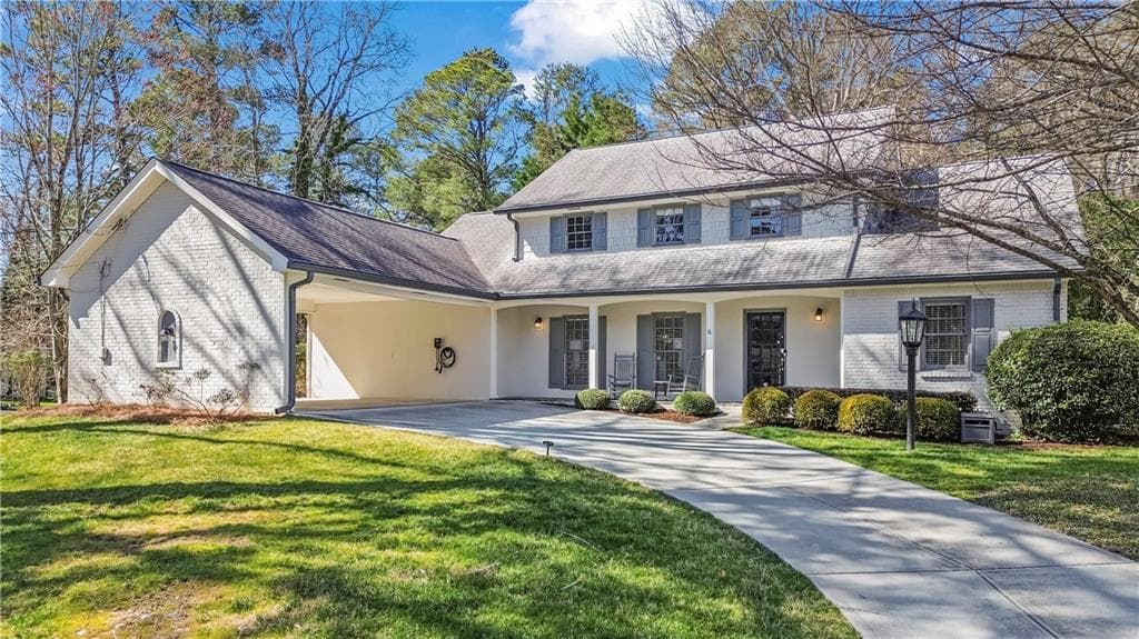 4 bedroom, 4 bathroom single family residence sold at 180 Stone Mill Trail, Atlanta, GA 30328