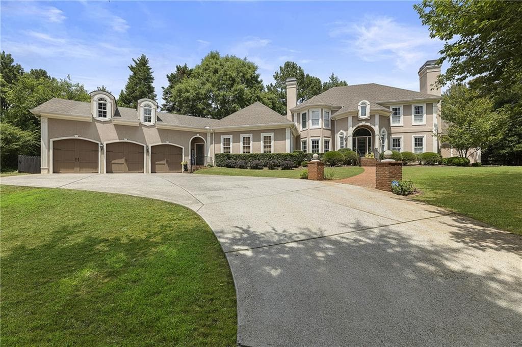 4 bedroom, 5 bathroom single family residence sold at 215 Berkshire Lane, Milton, GA 30004