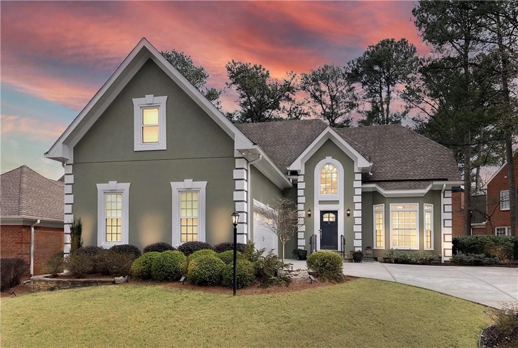 3 bedroom, 3 bathroom single family residence sold at 9795 Terrace Lake Pointe, Roswell, GA 30076