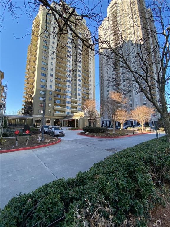 2 bedroom, 3 bathroom condominium sold at 799 Hammond Drive 426, Atlanta, GA 30328