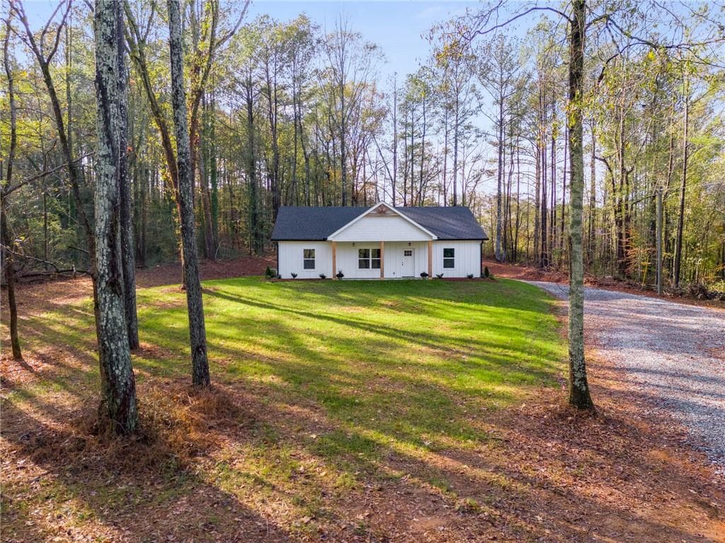 3 bedroom, 2 bathroom single family residence sold at 410 N Carroll Street, Bowdon, GA 30108