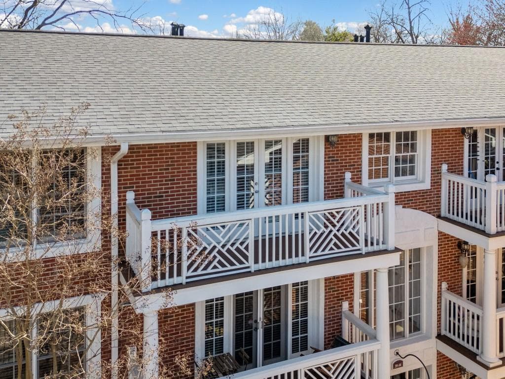 2 bedroom, 1 bathroom condominium sold at 885 Briarcliff Road 41, Atlanta, GA 30306