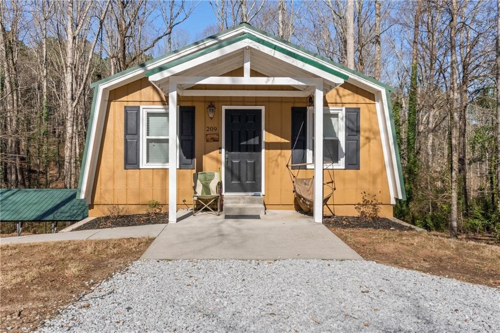 3 bedroom, 2 bathroom single family residence sold at 209 Beech Creek Circle, Winder, GA 30680