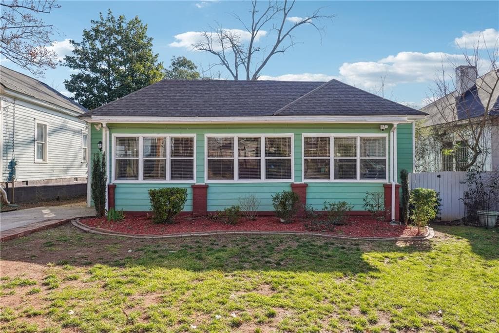 3 bedroom, 2 bathroom single family residence sold at 1474 Athens Avenue, Atlanta, GA 30310