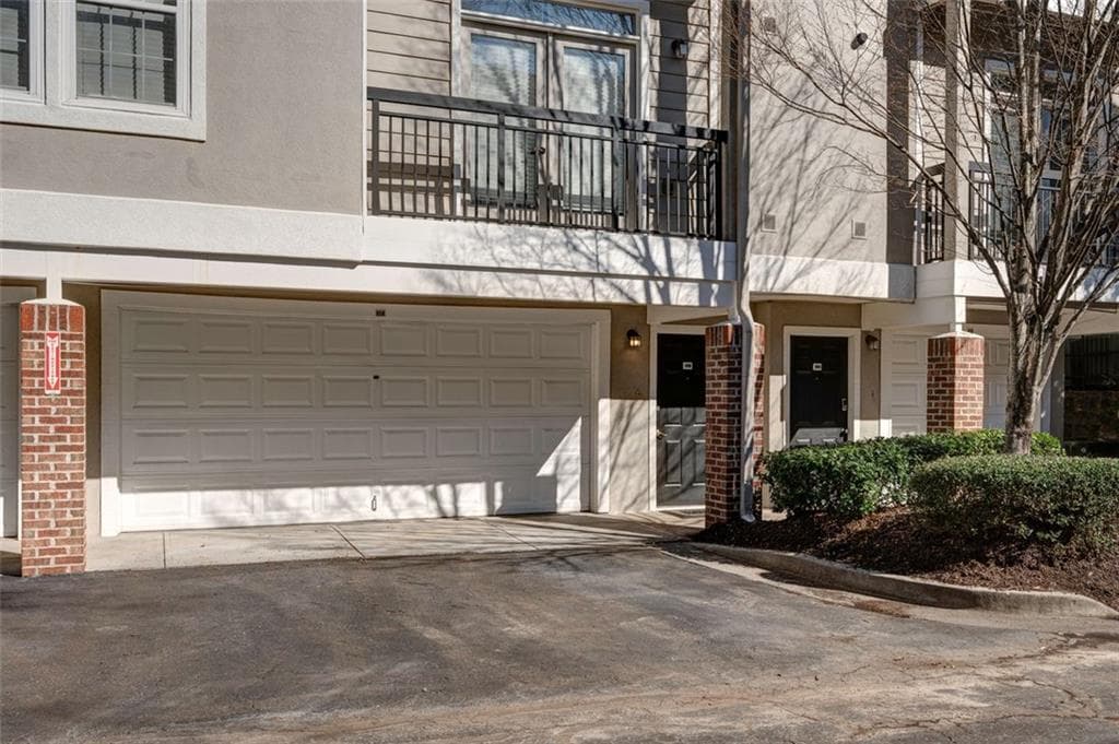 2 bedroom, 2 bathroom condominium sold at 4254 River Green Drive 611, Atlanta, GA 30327