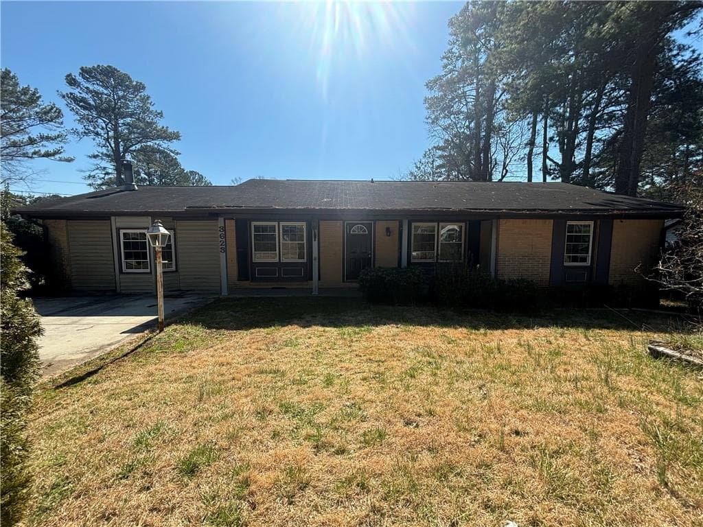 4 bedroom, 2 bathroom, 1,953 sq ft single family residence sold at 3623 Stanford Circle, Decatur, GA 30034
