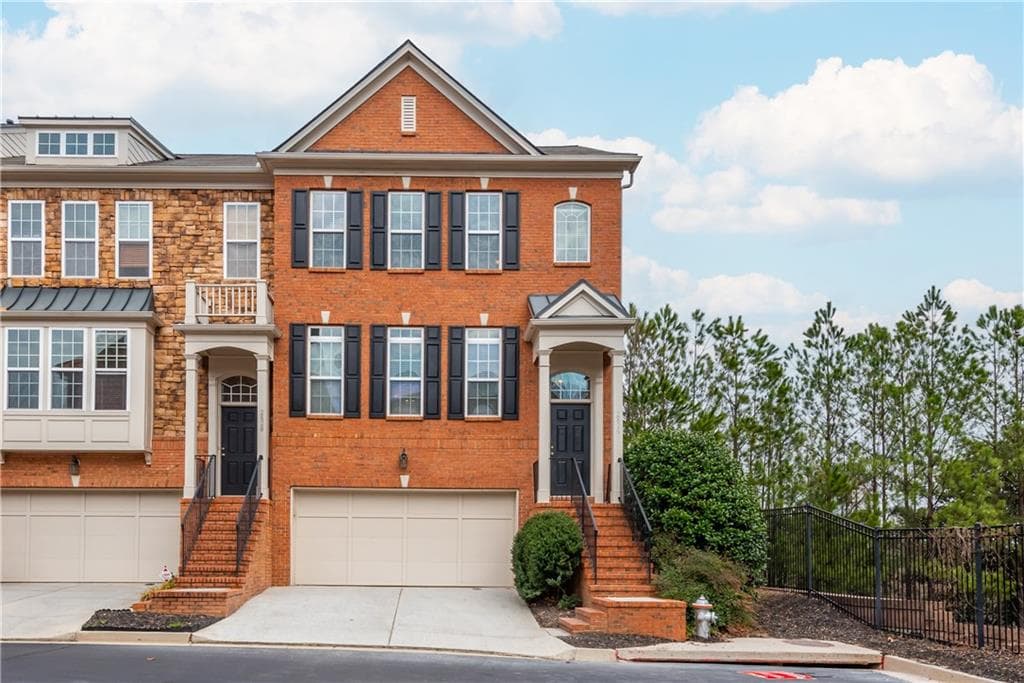 3 bedroom, 4 bathroom townhouse sold at 2826 Loftview Square 4, Atlanta, GA 30339