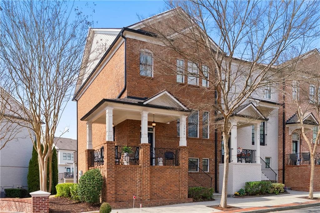 3 bedroom, 4 bathroom townhouse sold at 3908 Charleston Market Street, Suwanee, GA 30024