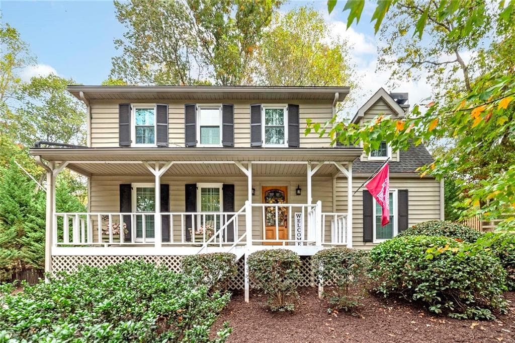 4 bedroom, 3 bathroom single family residence sold at 4160 Westchester Crossing, Roswell, GA 30075