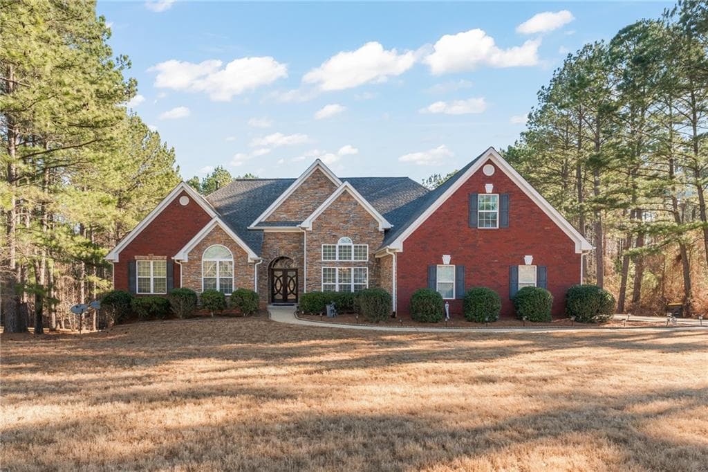 5 bedroom, 4 bathroom single family residence sold at 605 Kory Drive, Newnan, GA 30263