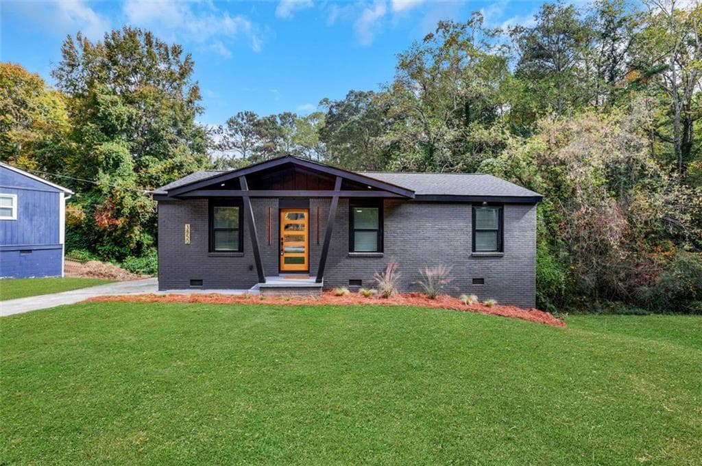 3 bedroom, 2 bathroom single family residence sold at 3850 CROSBY Drive, Atlanta, GA 30331