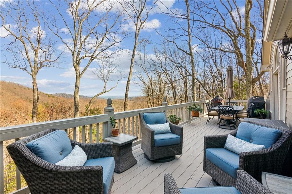 3 bedroom, 4 bathroom single family residence sold at 524 Columbine Drive, Big Canoe, GA 30143