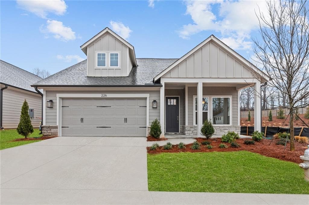 2 bedroom, 3 bathroom single family residence sold at 226 Strawberry Lane, Woodstock, GA 30189