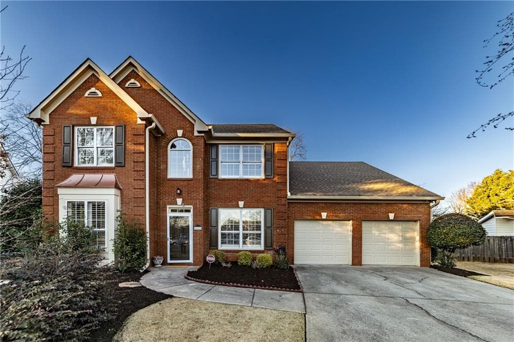 4 bedroom, 3 bathroom single family residence sold at 2075 Crabapple Parc Way, Roswell, GA 30076