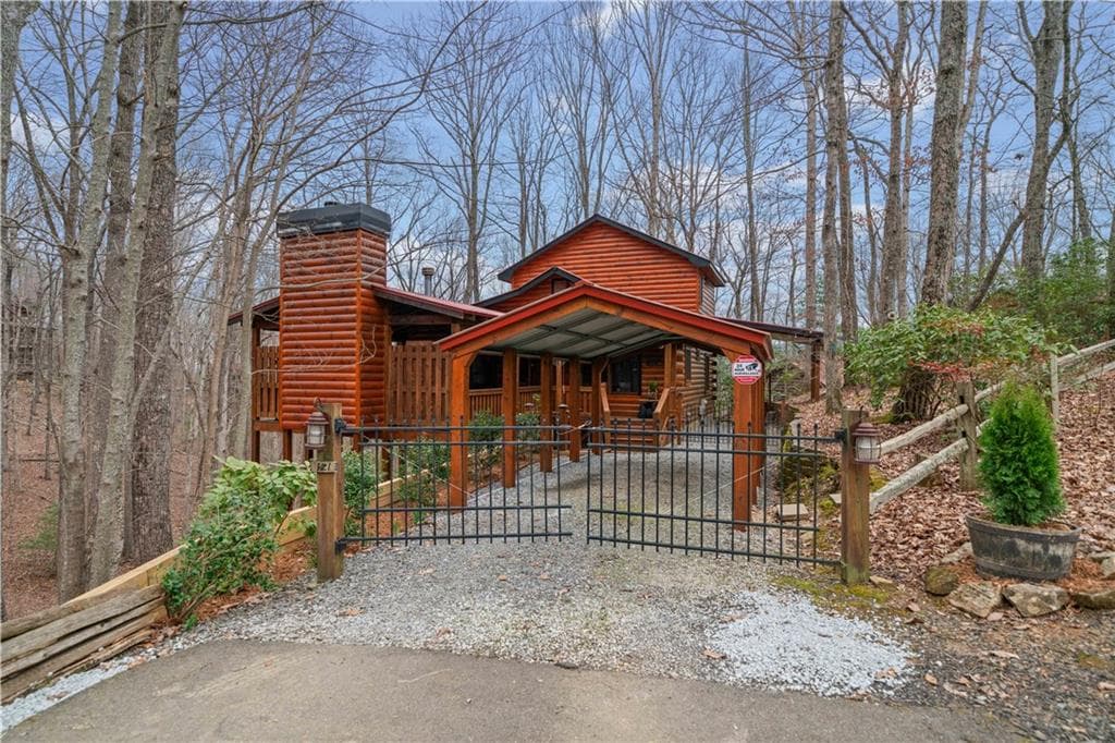 121 Broken Arrow Path, Blue Ridge, GA 30513 — most recent listing photo